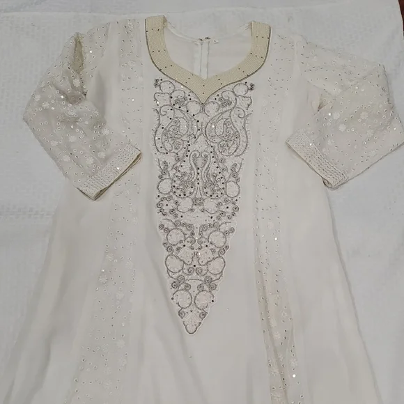 Ivory Indian Beaded Embellished Midi  Dress - Picture 12 of 17